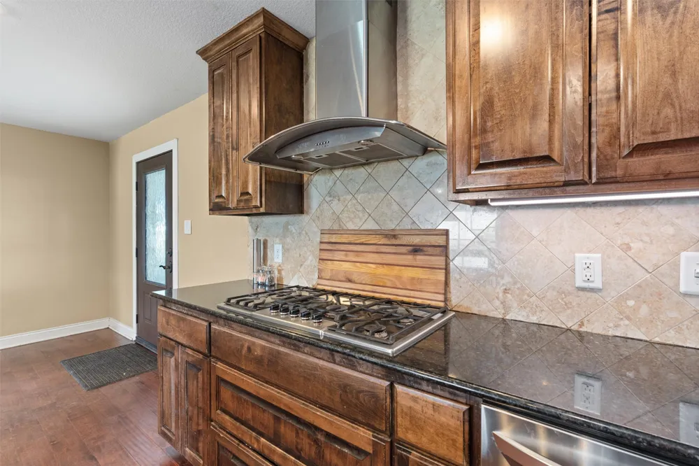 451 County Road 416 Taylor, TX 76574