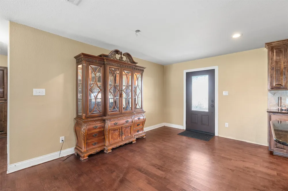 451 County Road 416 Taylor, TX 76574