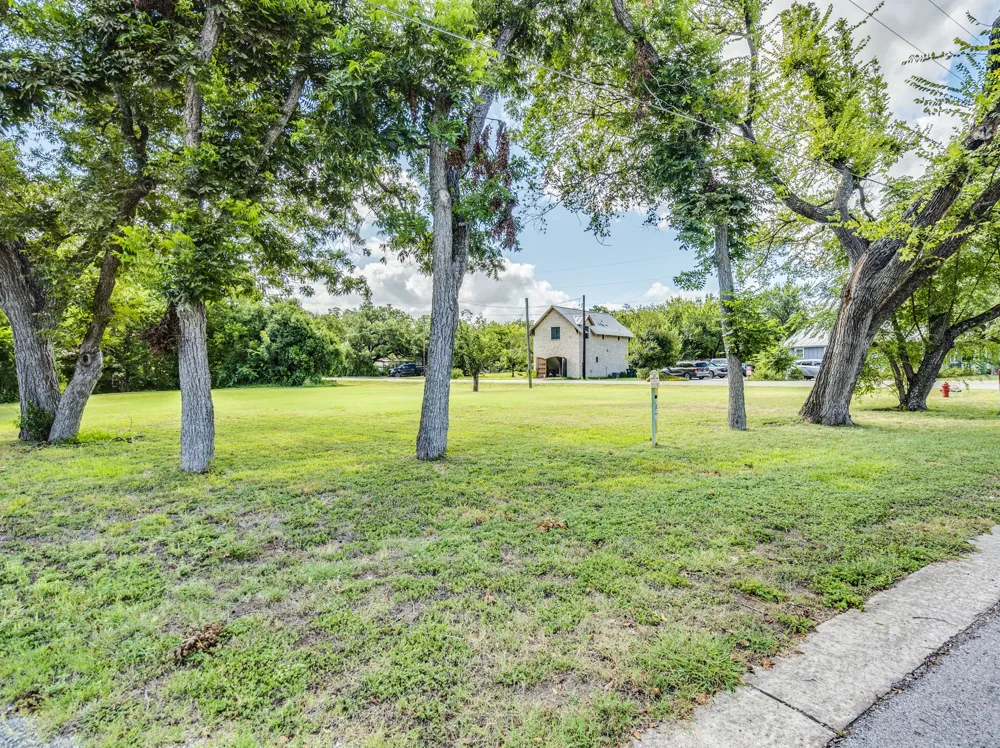 301 Railroad Street Buda, TX 78610