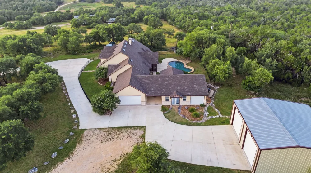 271 ROLLIN N RANCH RD ROAD Blanco, TX 78606