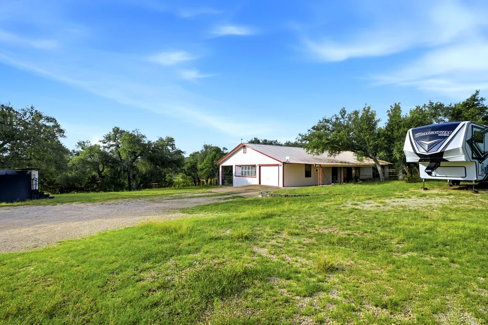 271 ROLLIN N RANCH RD ROAD Blanco, TX 78606