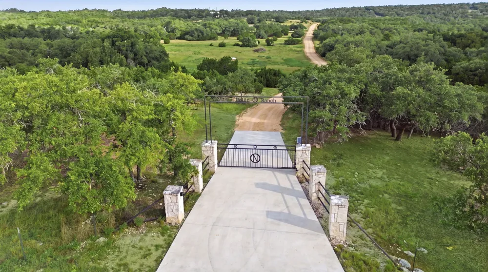 271 ROLLIN N RANCH RD ROAD Blanco, TX 78606