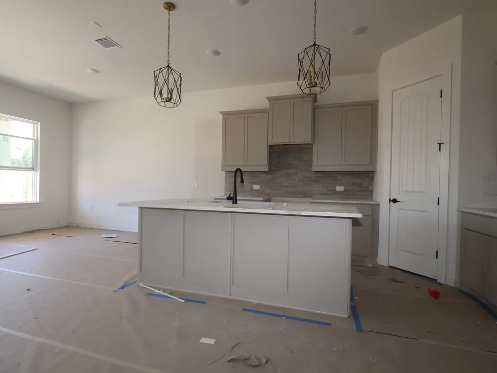 124 Leland Avenue Buda, TX 78610