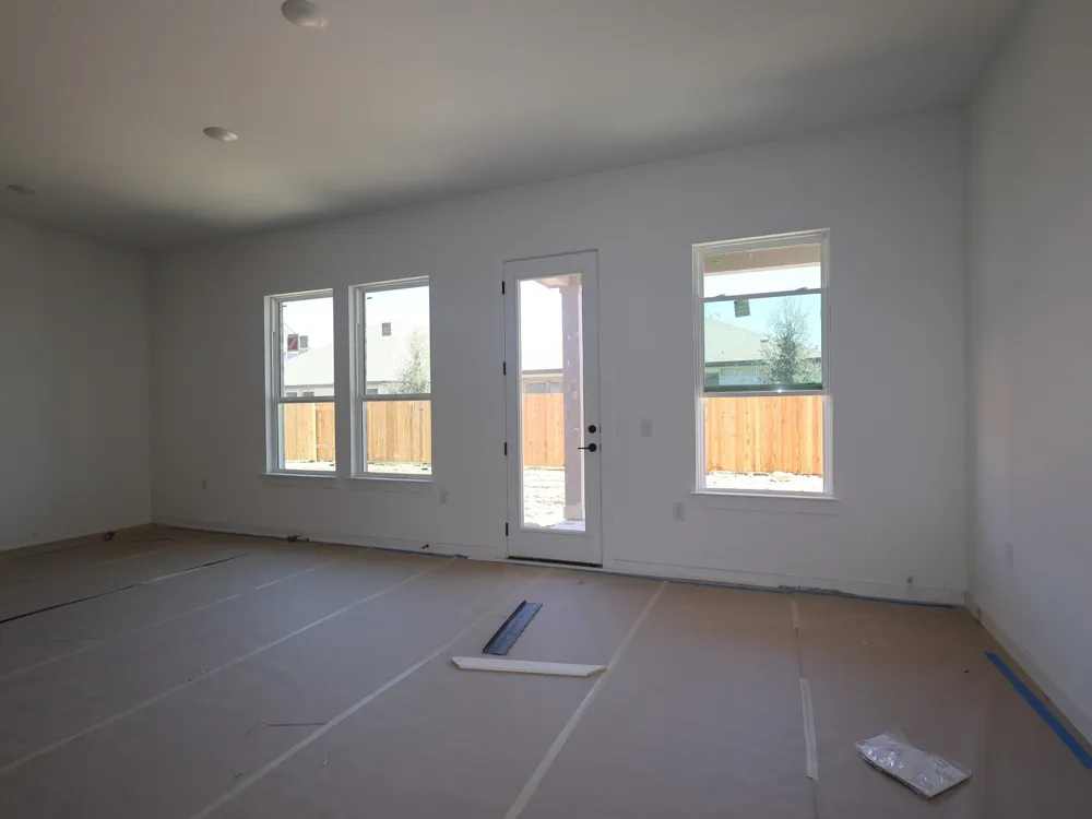 124 Leland Avenue Buda, TX 78610