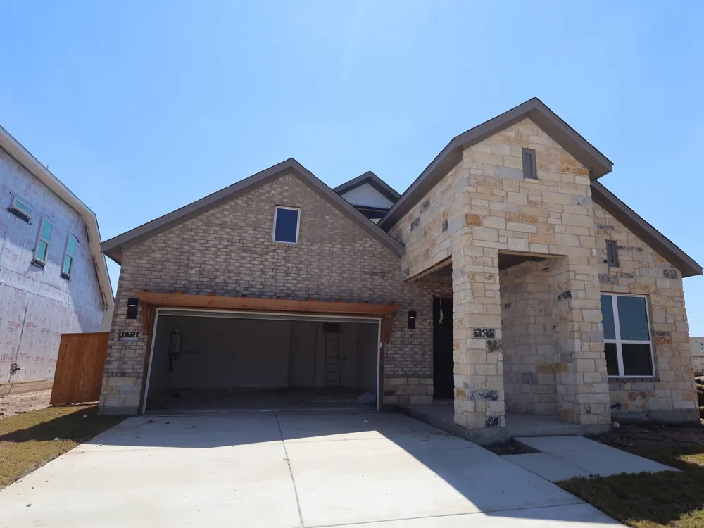124 Leland Avenue Buda, TX 78610