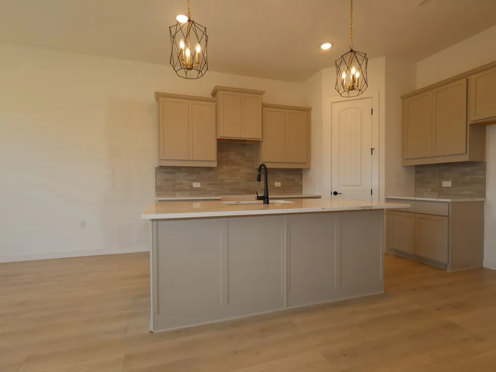 124 Leland Avenue Buda, TX 78610