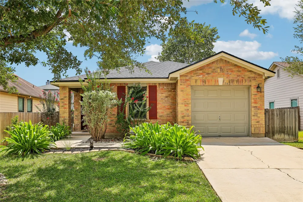 145 Myrtle Street Kyle, TX 78640