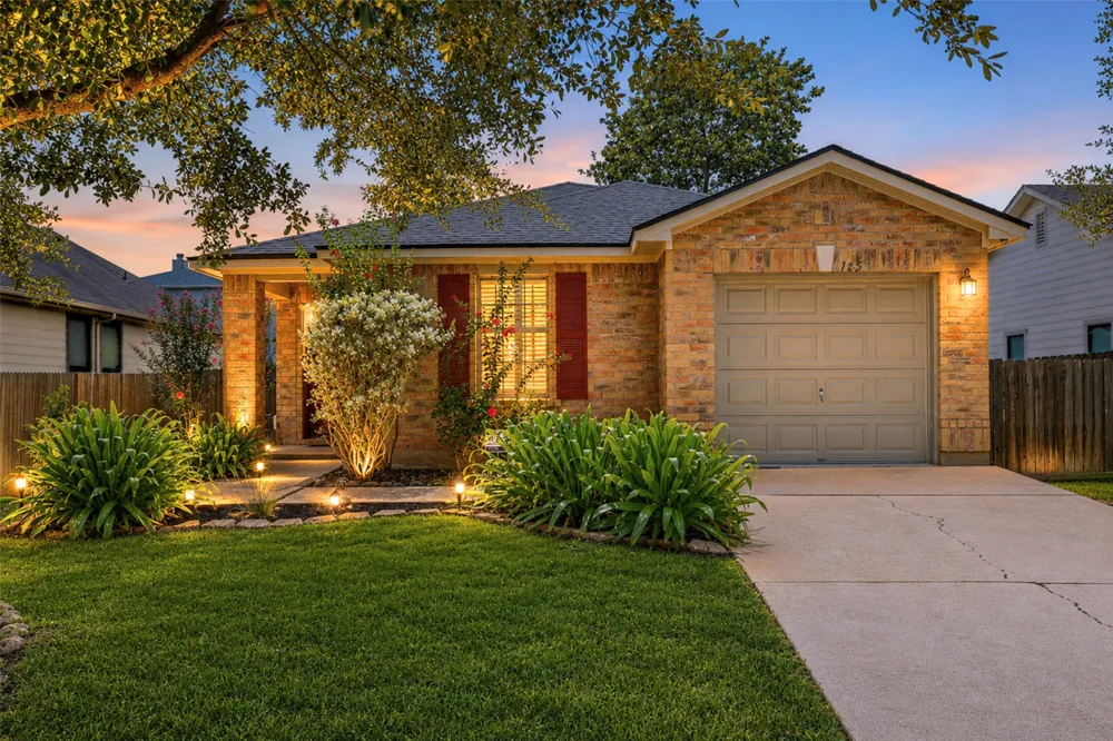 145 Myrtle Street Kyle, TX 78640