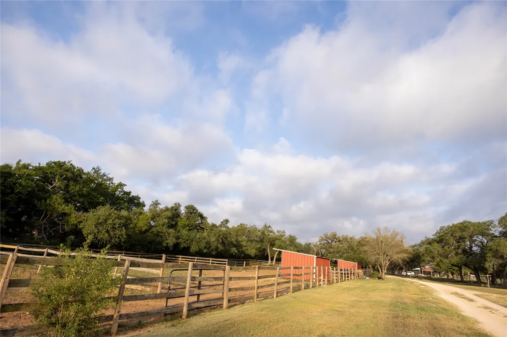 240 Lanier Ranch Road #B Driftwood, TX 78619