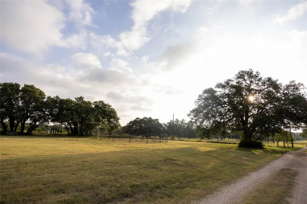 240 Lanier Ranch Road #B Driftwood, TX 78619