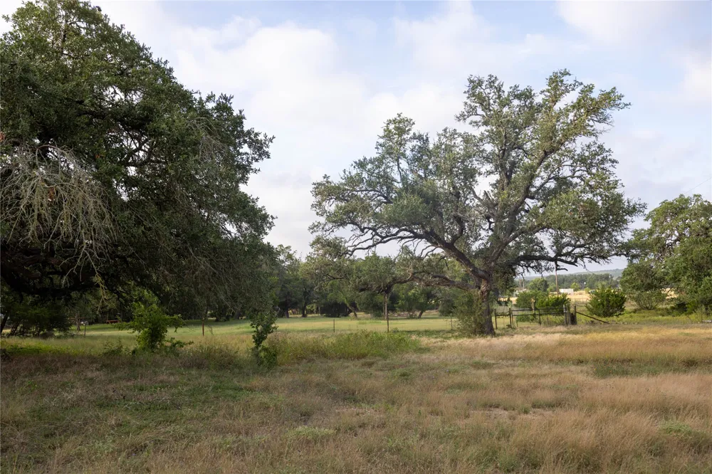 240 Lanier Ranch Road #B Driftwood, TX 78619