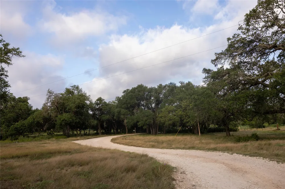 240 Lanier Ranch Road #B Driftwood, TX 78619
