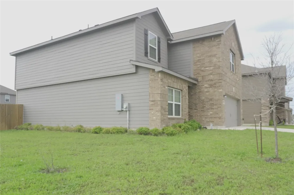 14300 Prairie Sod Lane Elgin, TX 78621