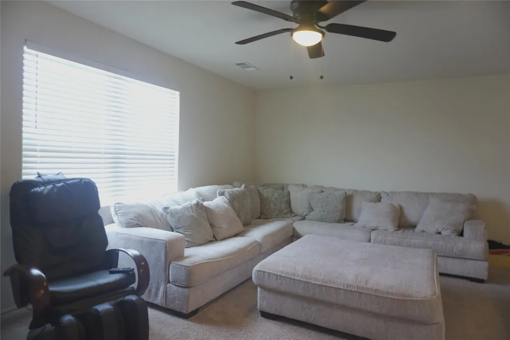 14300 Prairie Sod Lane Elgin, TX 78621