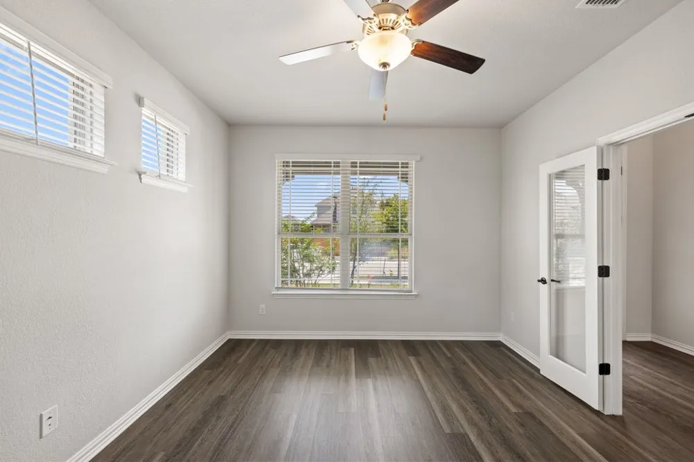 110 Windgate Drive Hutto, TX 78634