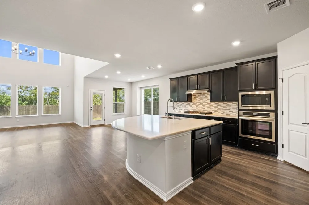 110 Windgate Drive Hutto, TX 78634