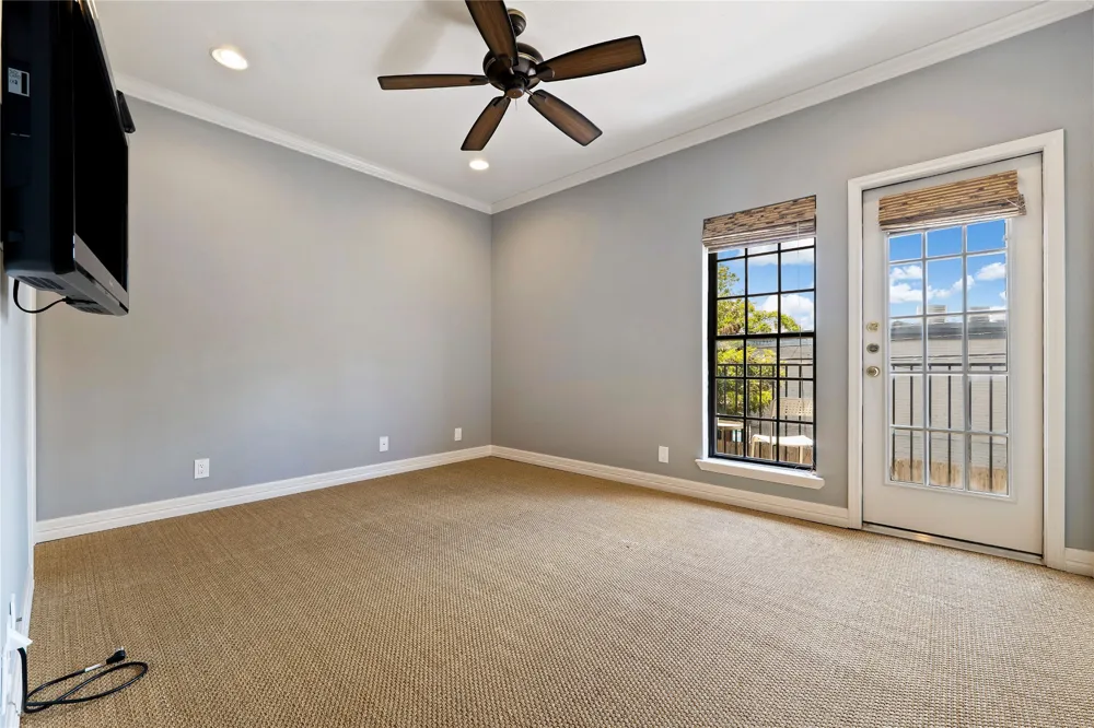 1307 Kinney Avenue #140 Austin, TX 78704