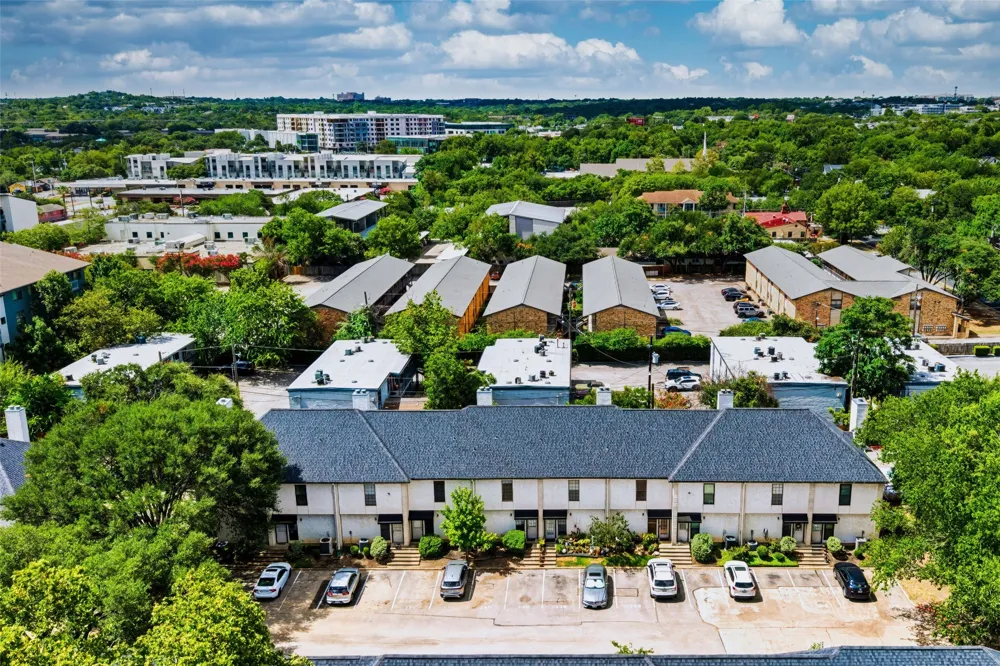 1307 Kinney Avenue #140 Austin, TX 78704