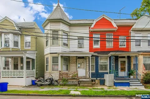 195 Duane Street