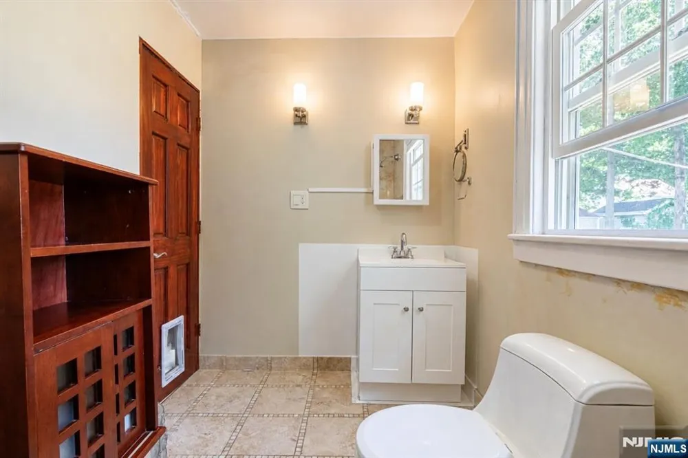 315 Shepard Avenue Englewood, NJ 07631