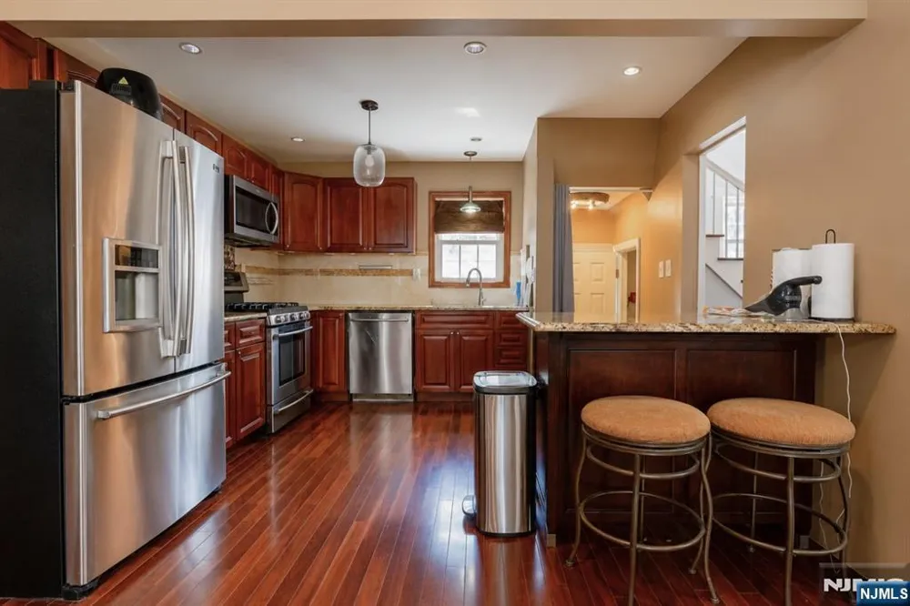 315 Shepard Avenue Englewood, NJ 07631