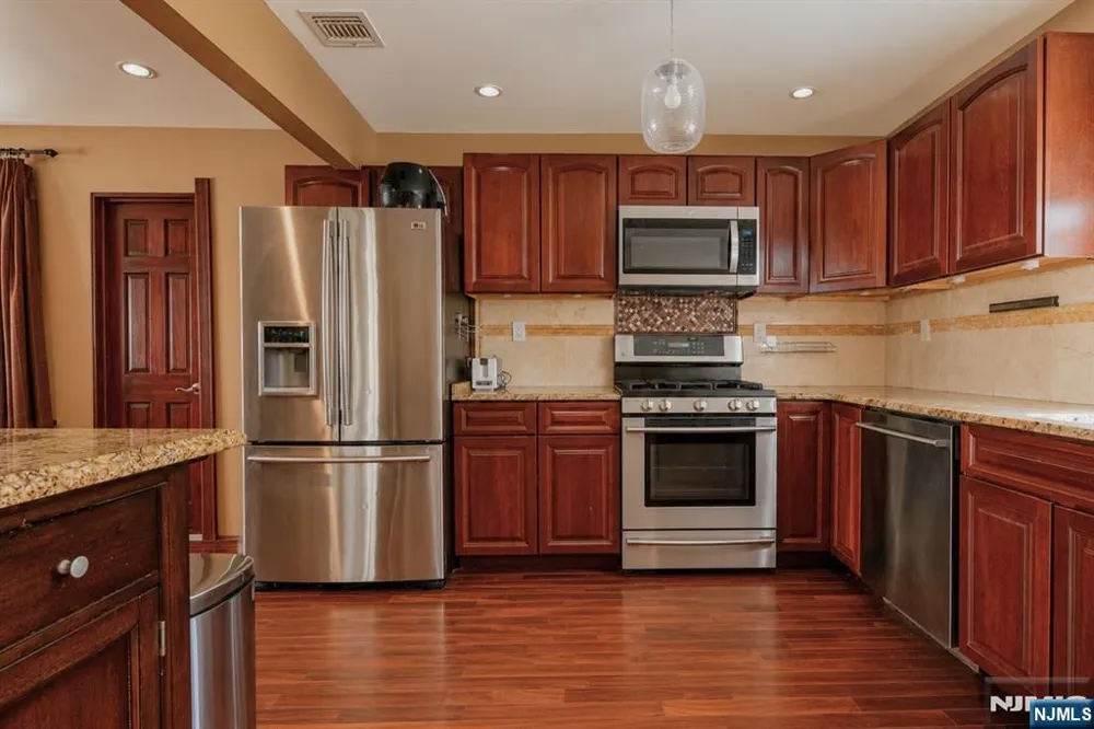 315 Shepard Avenue Englewood, NJ 07631