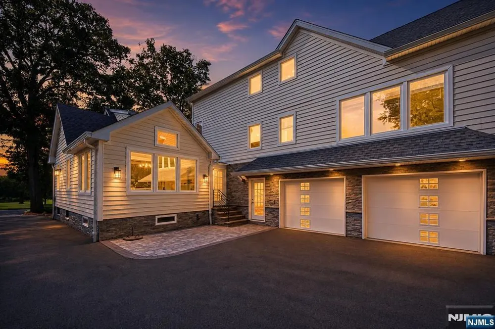 40 Dean Drive Tenafly, NJ 07670