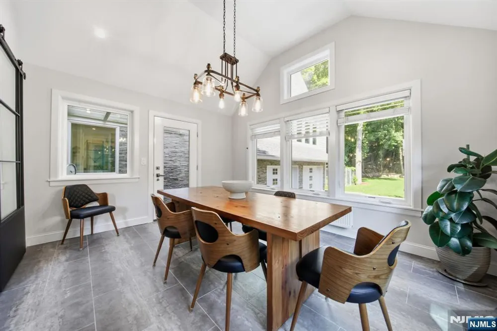 40 Dean Drive Tenafly, NJ 07670