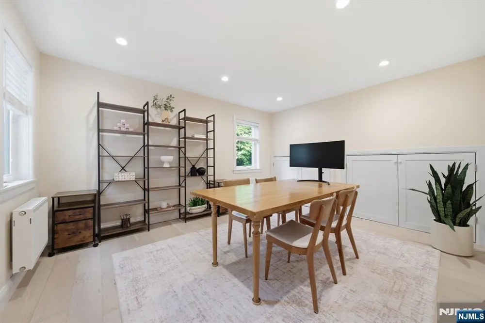 40 Dean Drive Tenafly, NJ 07670