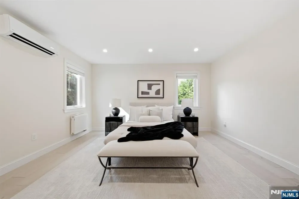 40 Dean Drive Tenafly, NJ 07670