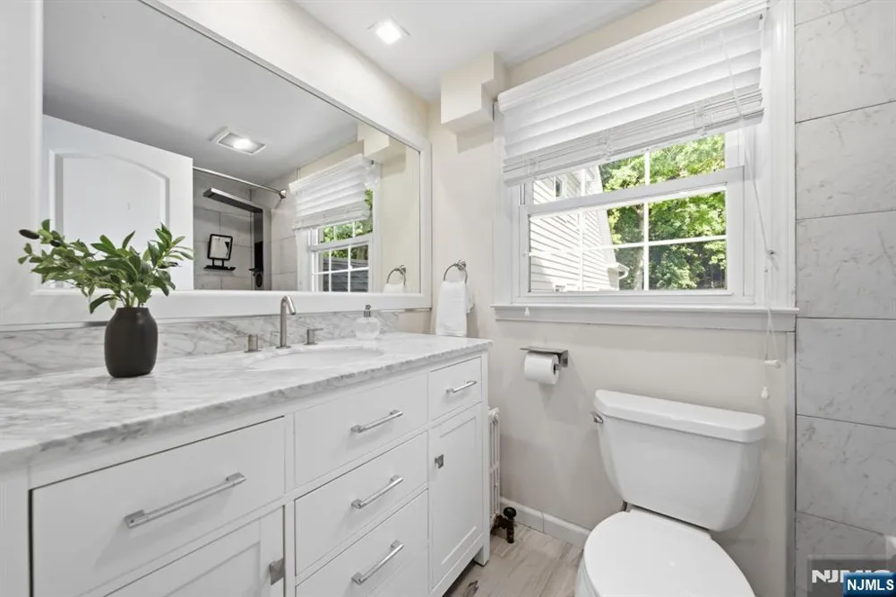 40 Dean Drive Tenafly, NJ 07670