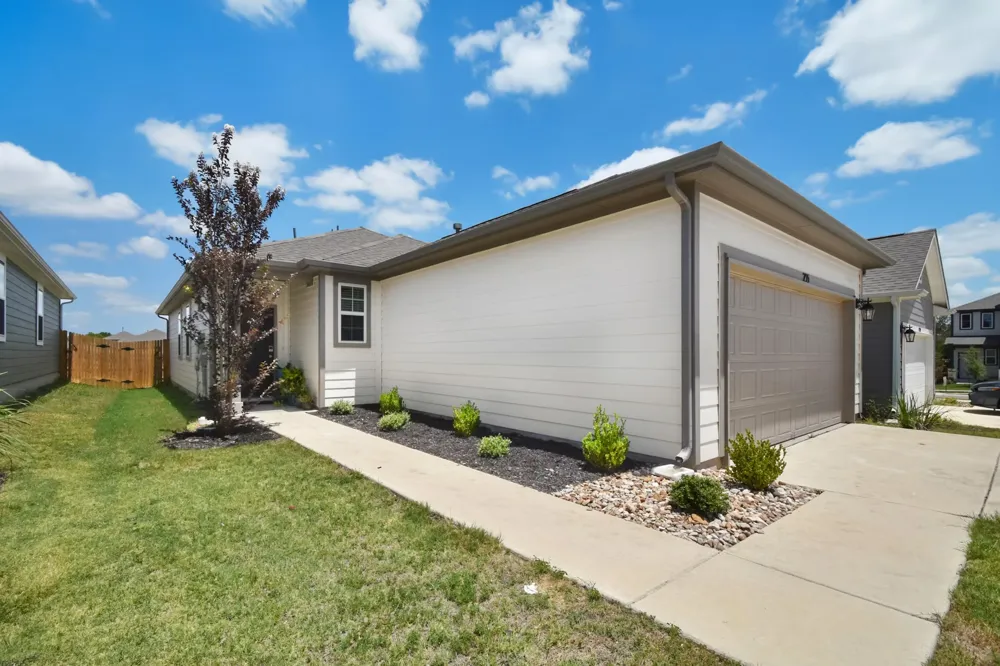 255 Spirit Street Elgin, TX 78621