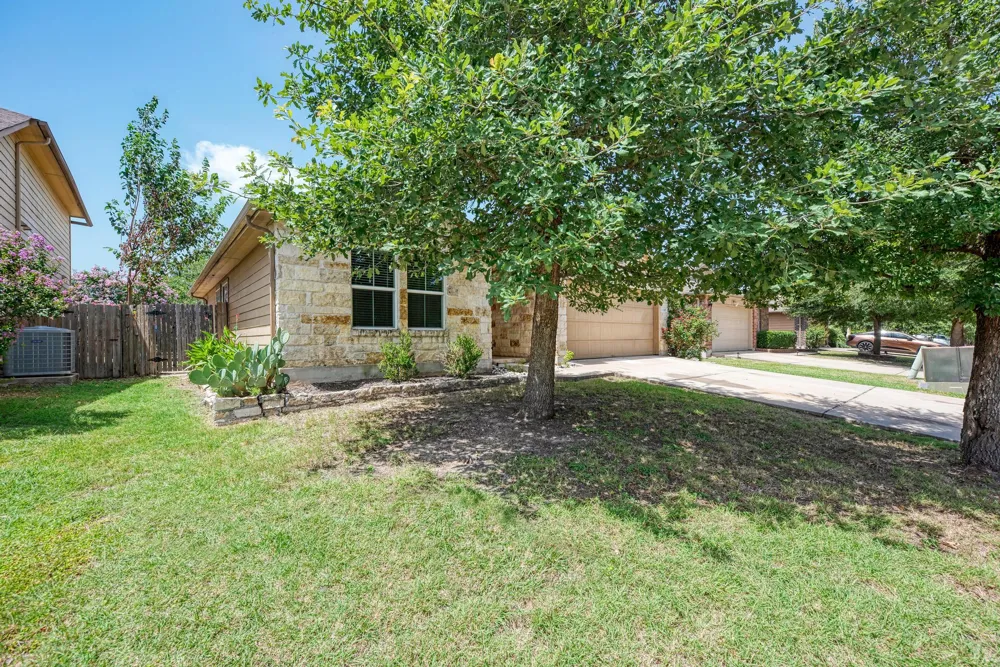 11309 Carrie Manor Street Manor, TX 78653
