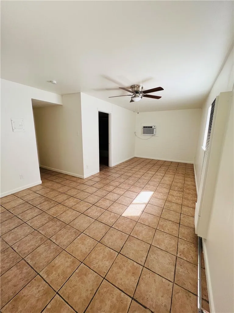 1914 Cullen Avenue #B Austin, TX 78757