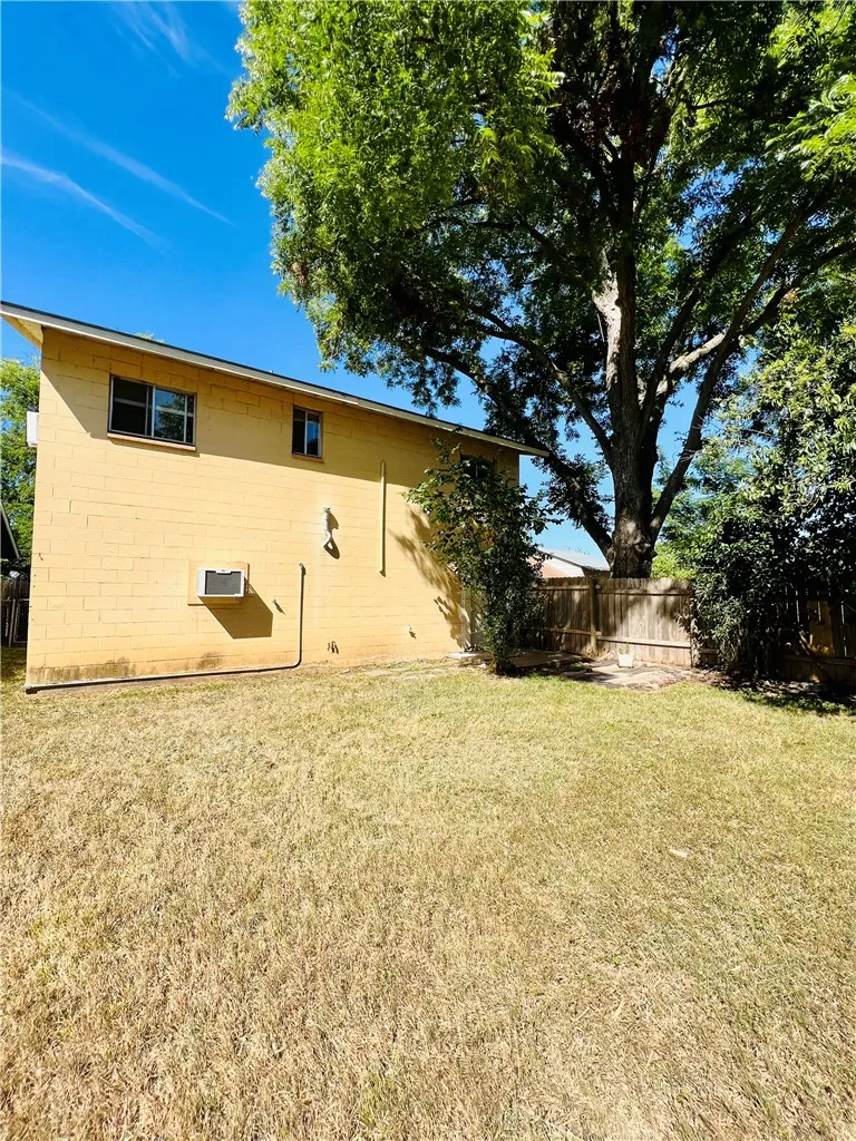 1914 Cullen Avenue #B Austin, TX 78757