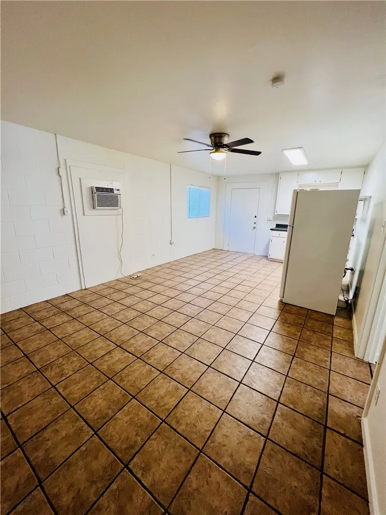 1914 Cullen Avenue #B Austin, TX 78757