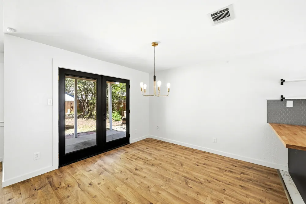 7912 Finch Trail Austin, TX 78745
