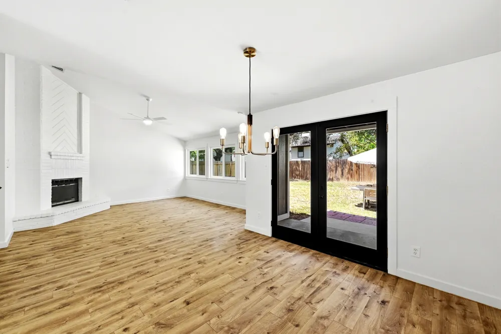 7912 Finch Trail Austin, TX 78745