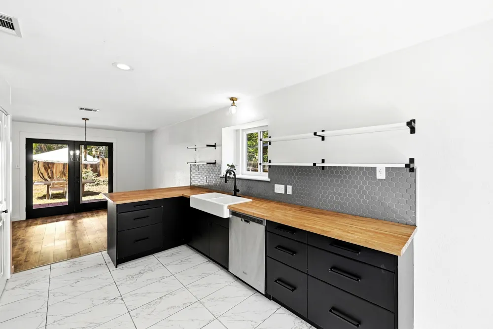 7912 Finch Trail Austin, TX 78745