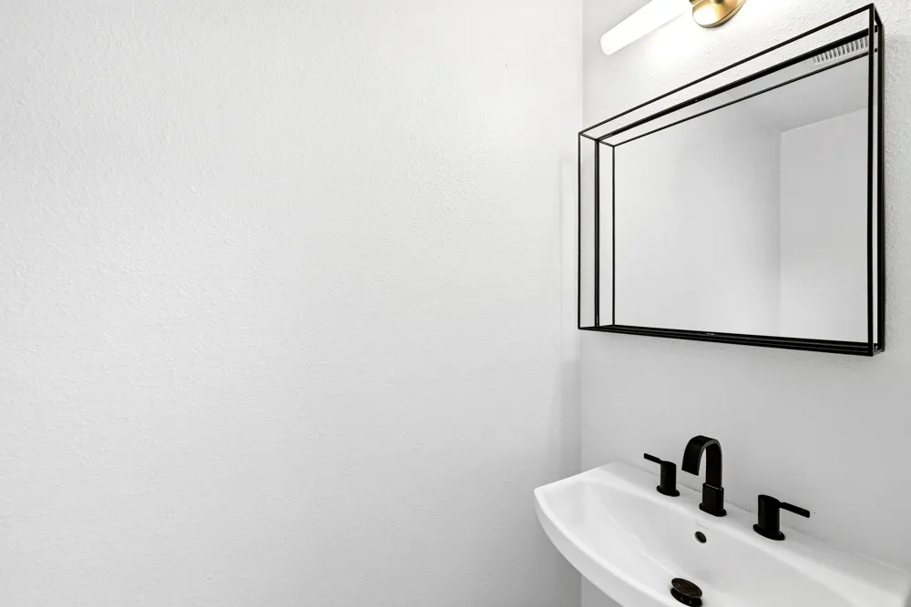 7912 Finch Trail Austin, TX 78745