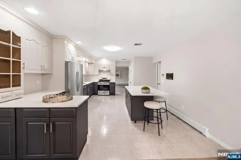 156 River Road New Milford, NJ 07646