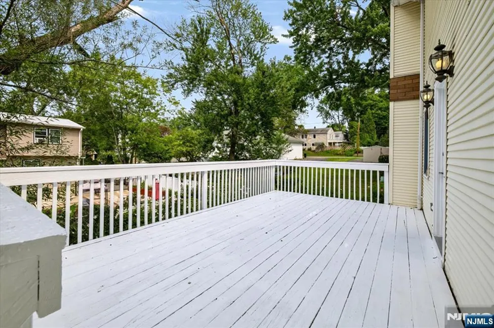156 River Road New Milford, NJ 07646