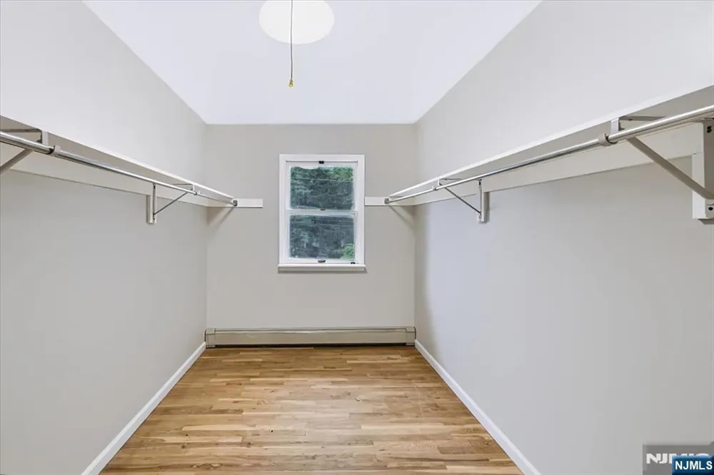 156 River Road New Milford, NJ 07646