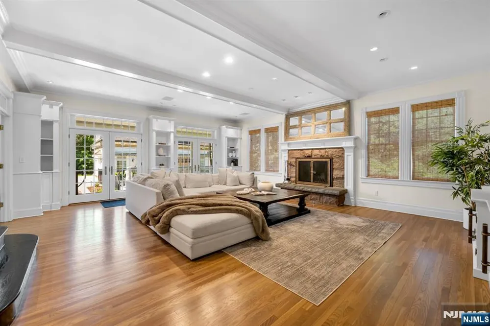 640 Ridgewood Avenue Ridgewood, NJ 07450