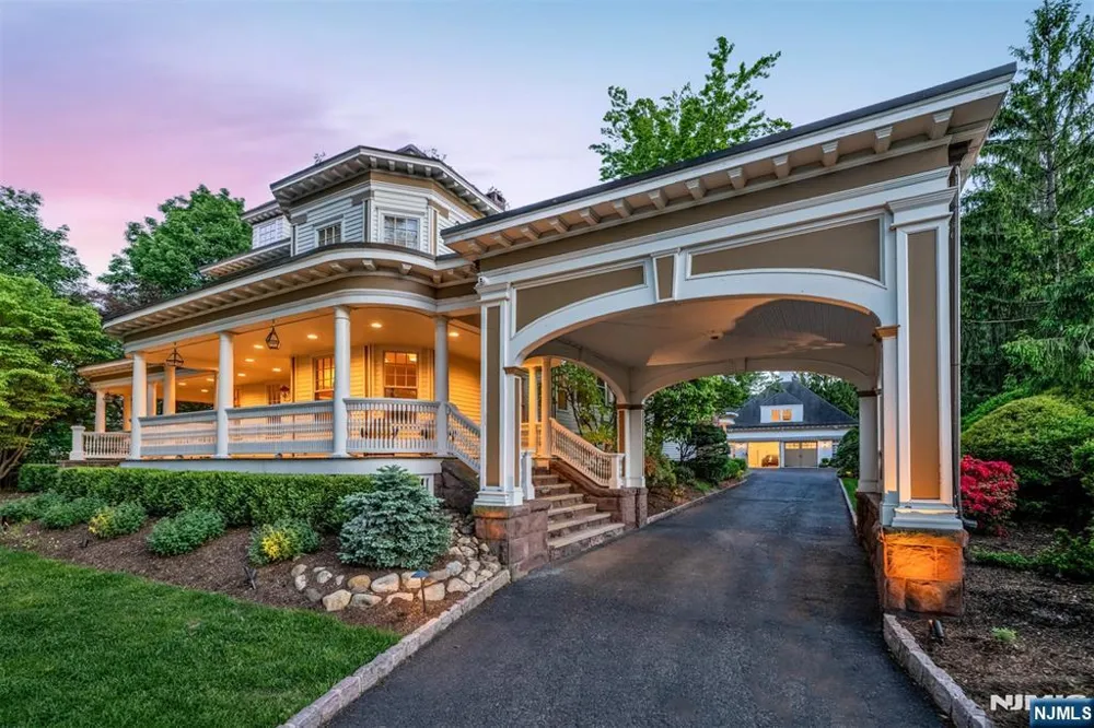 640 Ridgewood Avenue Ridgewood, NJ 07450