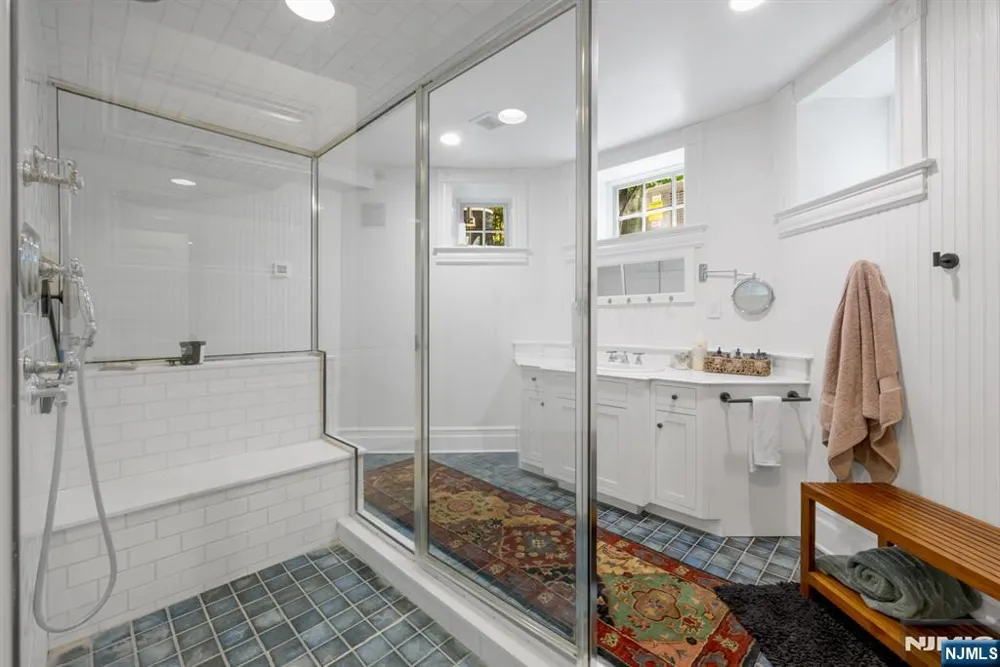 640 Ridgewood Avenue Ridgewood, NJ 07450