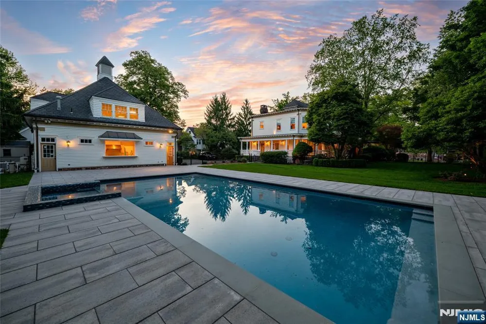 640 Ridgewood Avenue Ridgewood, NJ 07450