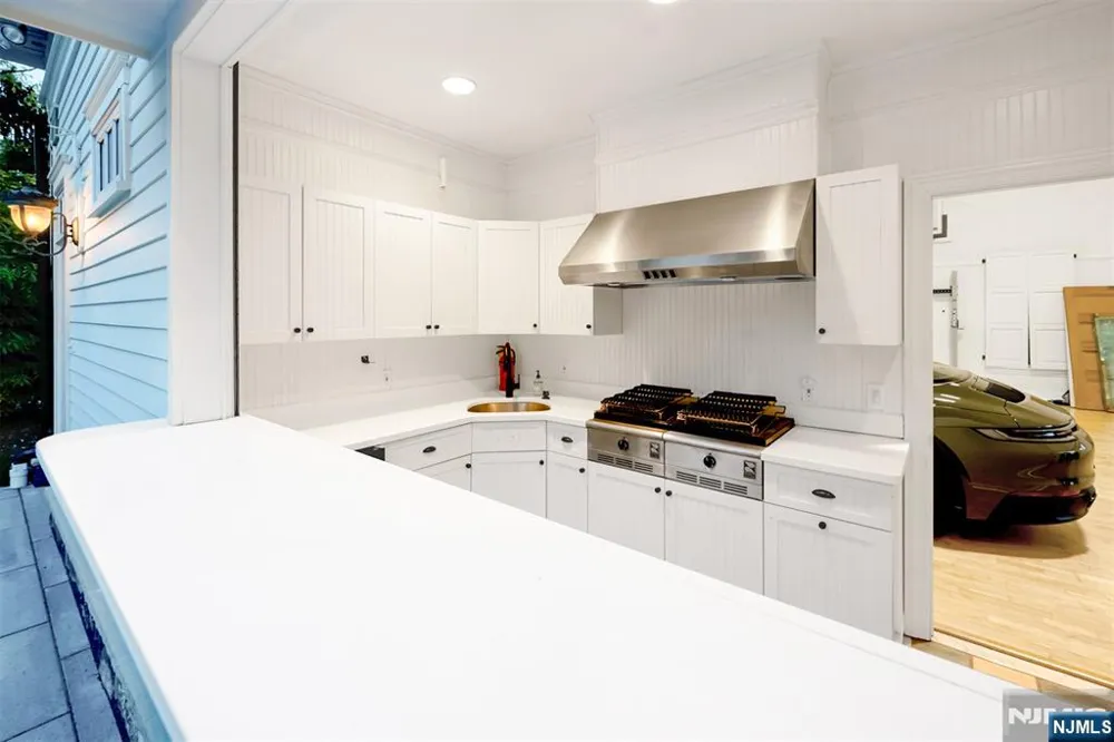 640 Ridgewood Avenue Ridgewood, NJ 07450