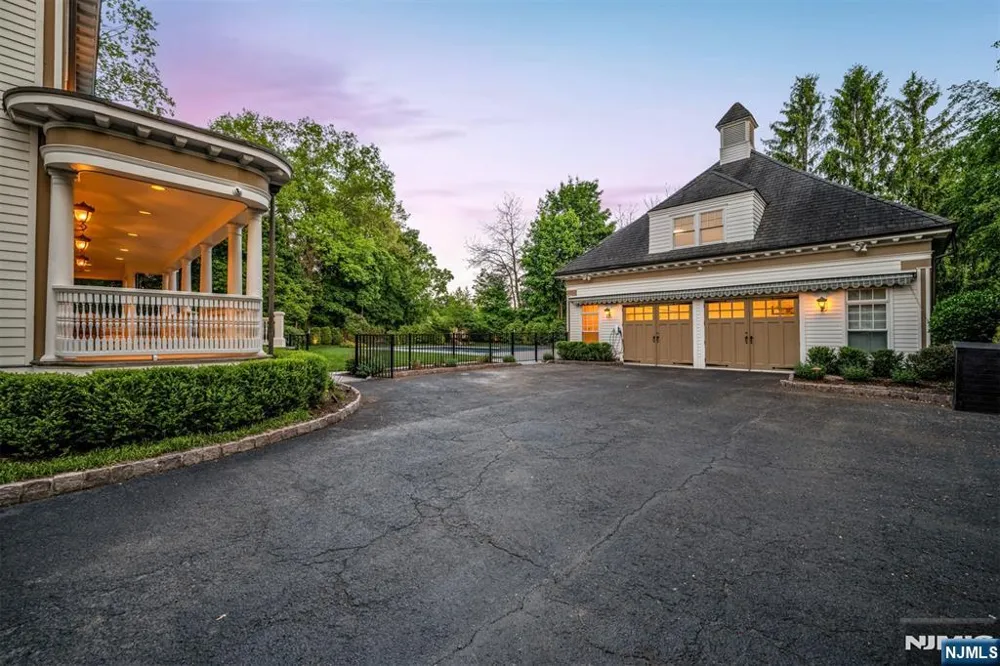 640 Ridgewood Avenue Ridgewood, NJ 07450