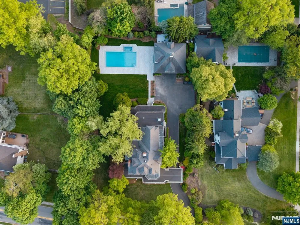 640 Ridgewood Avenue Ridgewood, NJ 07450